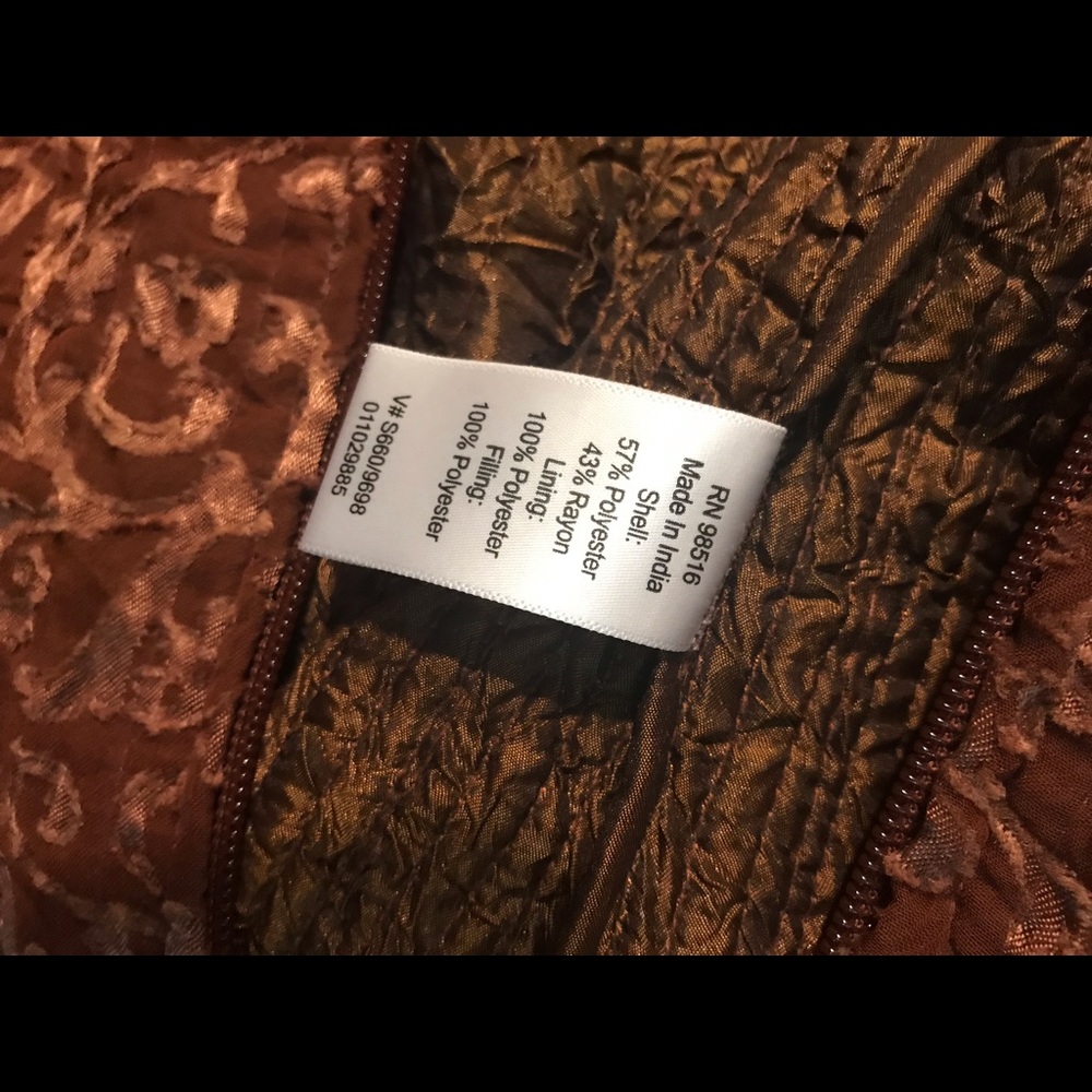 Vest - Picture 4 of 8